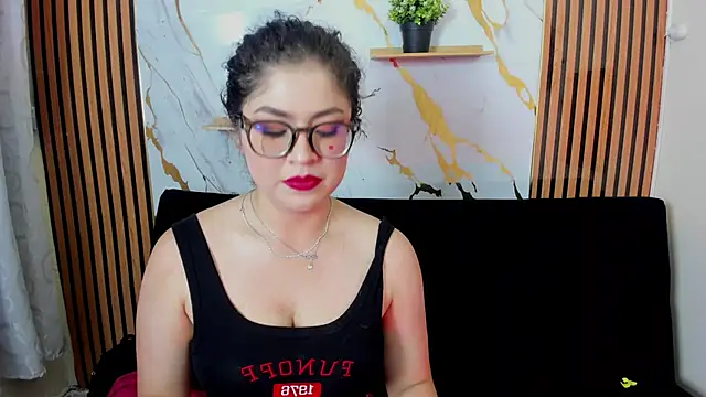 Violette_Blake_'s cam snapshot