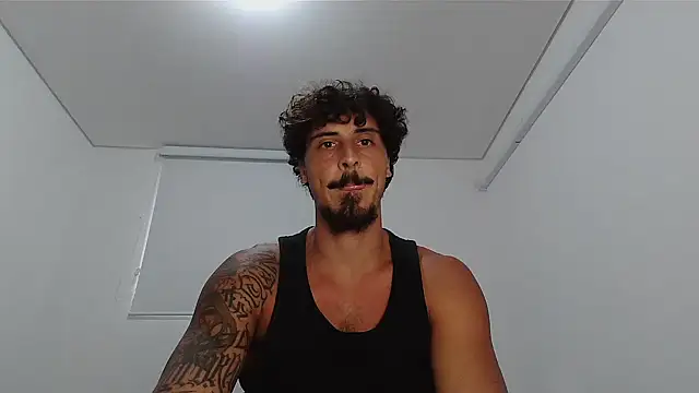 milkoffe live sex cam