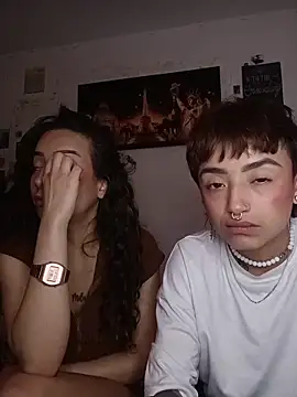 AlexxaAndRileyy's cam snapshot