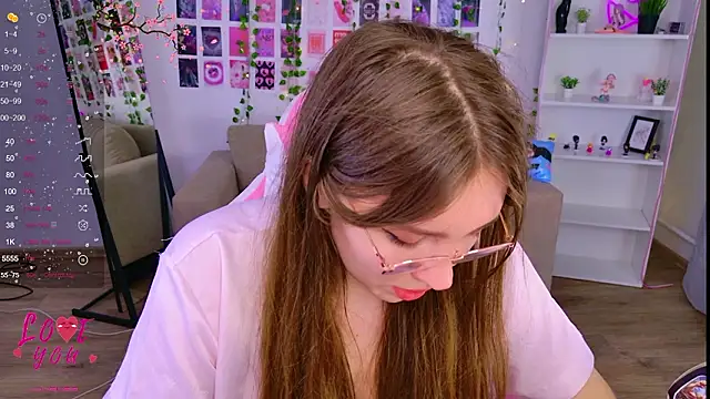 Moon__Bunny live sex cam