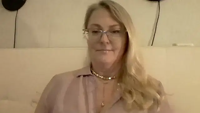 Emilia99's cam snapshot