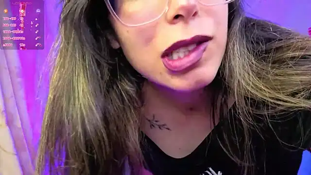 Miranda_sexlove_'s cam snapshot