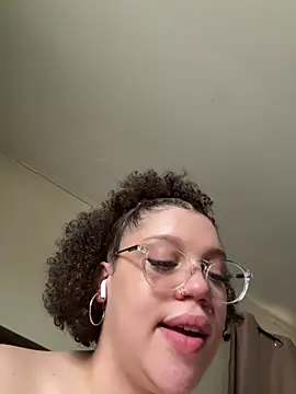 QueenNuttCollector live sex cam