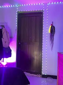 suky_pou's cam snapshot