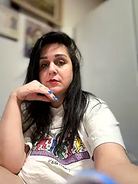 QueenMaryXO live sex cam