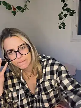 DouceAngela69's cam snapshot