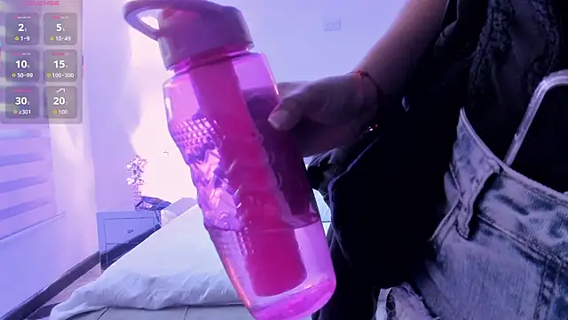 CarolineFyre's cam snapshot