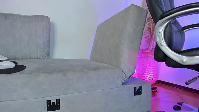 Amelie_Wine's cam snapshot