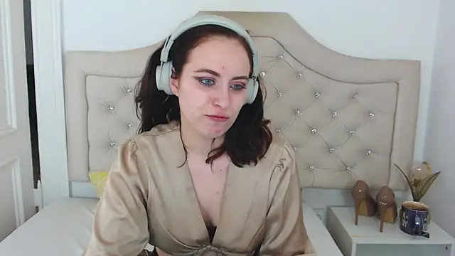 RubyBigBoobs's cam snapshot