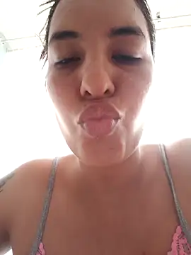 Bonny_Klote live sex cam