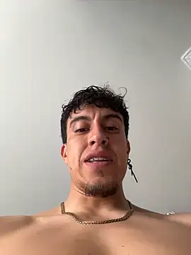 strongboy_ live sex cam