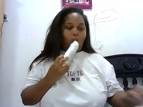 PerlaCurvasgrandes's cam snapshot