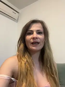 IsabellaEtha live sex cam