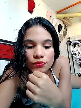 Little-Pussy19's cam snapshot