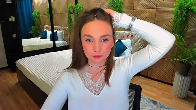 TrueReincarnation live sex cam