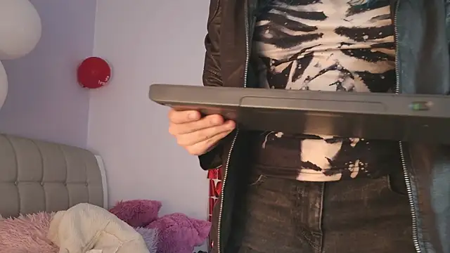 Madewithhell live sex cam