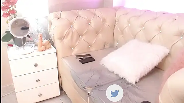 Barbie_Fox live sex cam