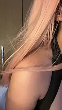 EmmaInPink live sex cam