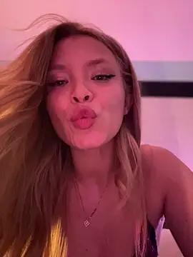 AnastasiaAniess live sex cam