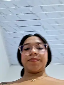 -VICKKY live sex cam