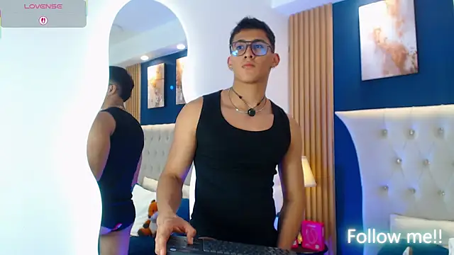 SalvadorFit live sex cam