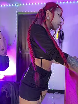 suky_pou live sex cam