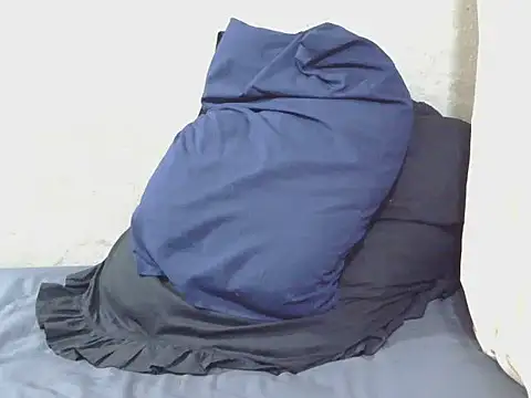 YumPeaches's cam snapshot