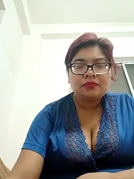 Elie_Hallway's cam snapshot