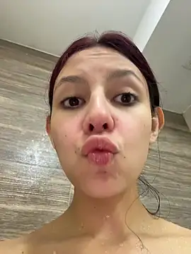 Bonniepark live sex cam