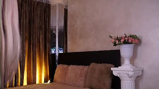 VictoriaMorrone live sex cam