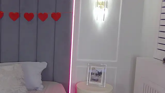 SelenaLane's cam snapshot