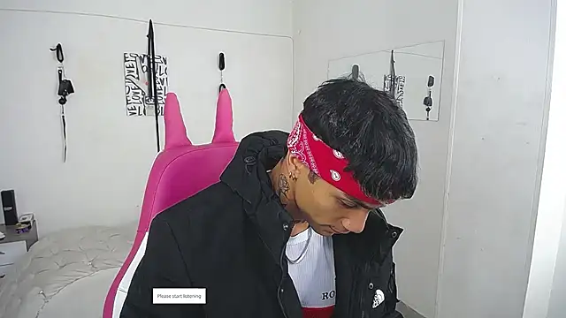 Leonard_Price live sex cam