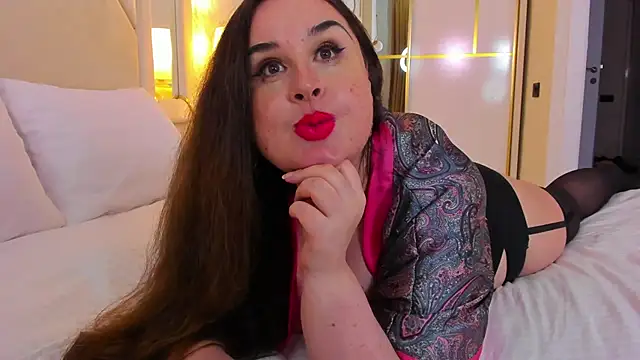 Mommylongnipples live sex cam