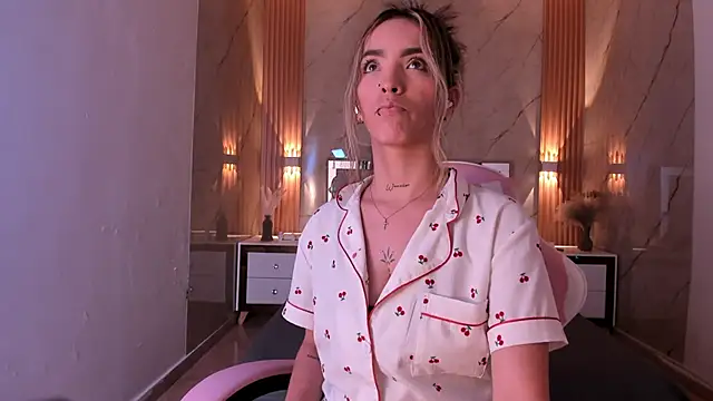 your_whore_Salome's cam snapshot