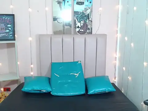 casandraroberthrs707's cam snapshot