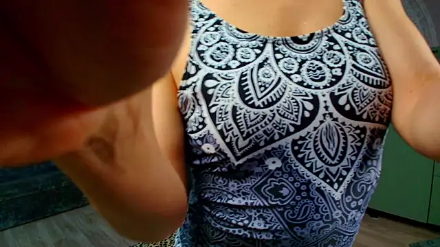 Shanita_moon's cam snapshot