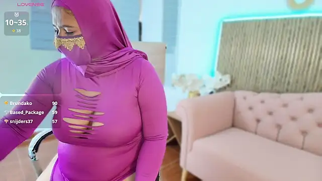 Nadia_Privee's cam snapshot