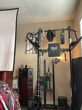 KeYBuMp323's cam snapshot