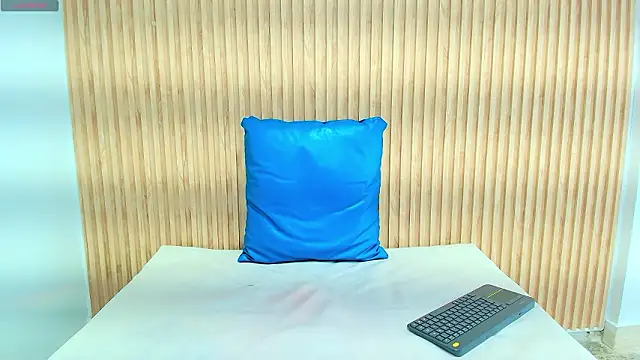 Frayhot777's cam snapshot