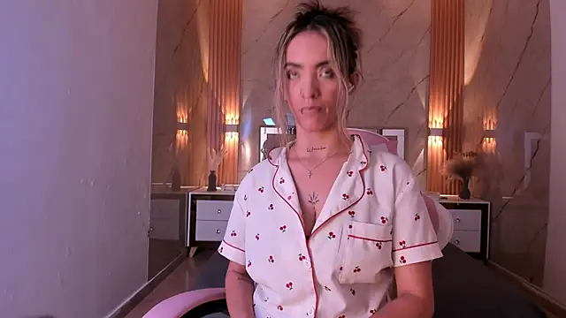 your_whore_Salome's cam snapshot