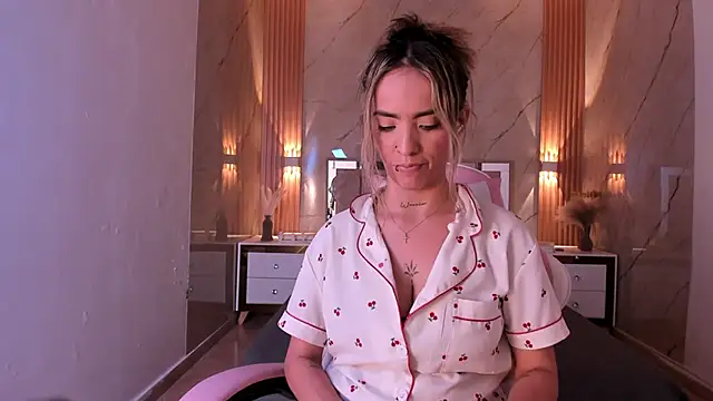 your_whore_Salome's cam snapshot