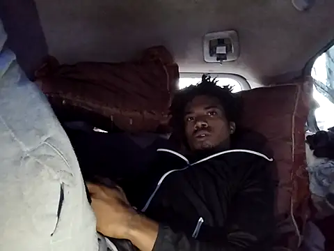 SlimeCrownzOut5 live sex cam