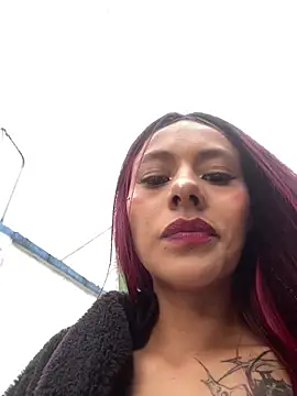 Emily-Fire's cam snapshot