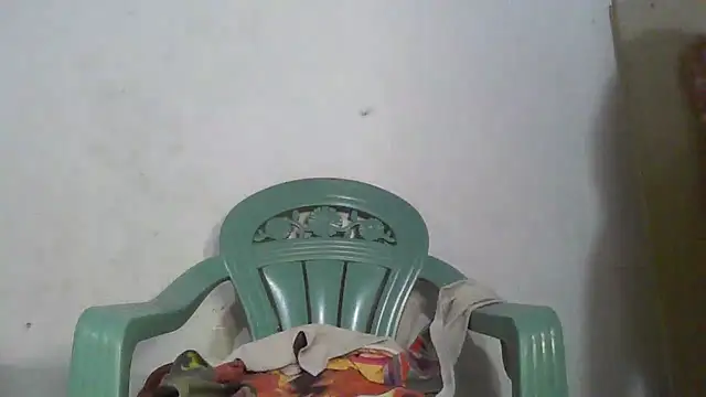 thasmyni's cam snapshot