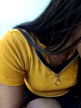 priya_26's cam snapshot