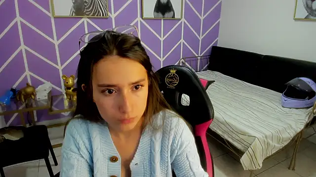 Adhara_Kitten's cam snapshot