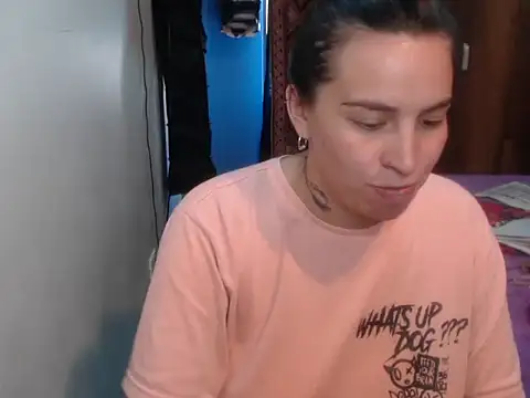 layanafuckass's cam snapshot