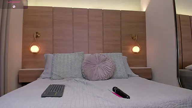 Alessia_Gold's cam snapshot