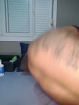 Su_Duarte_1's cam snapshot