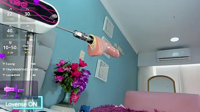 Luna_Raay's cam snapshot